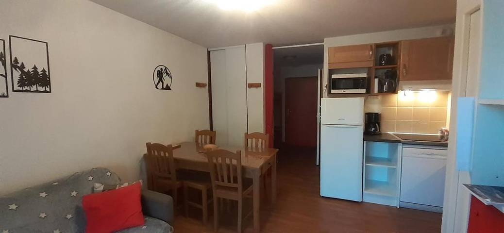 Gîte pour 6 personnes, avec sauna et vue ainsi que terrasse et piscine, animaux acceptés à Saint-Pancrace - 3