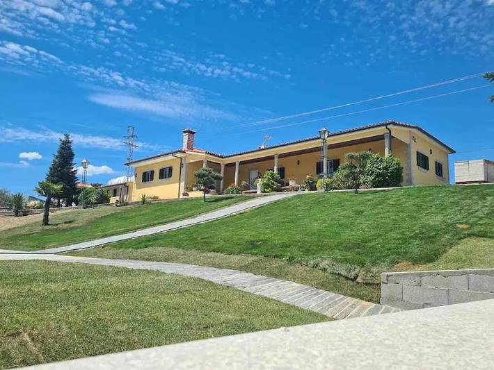 Casa de férias para 11 pessoas, com Varanda e Terraço e ainda Jardim and Piscina em Vila Real (Cidade)