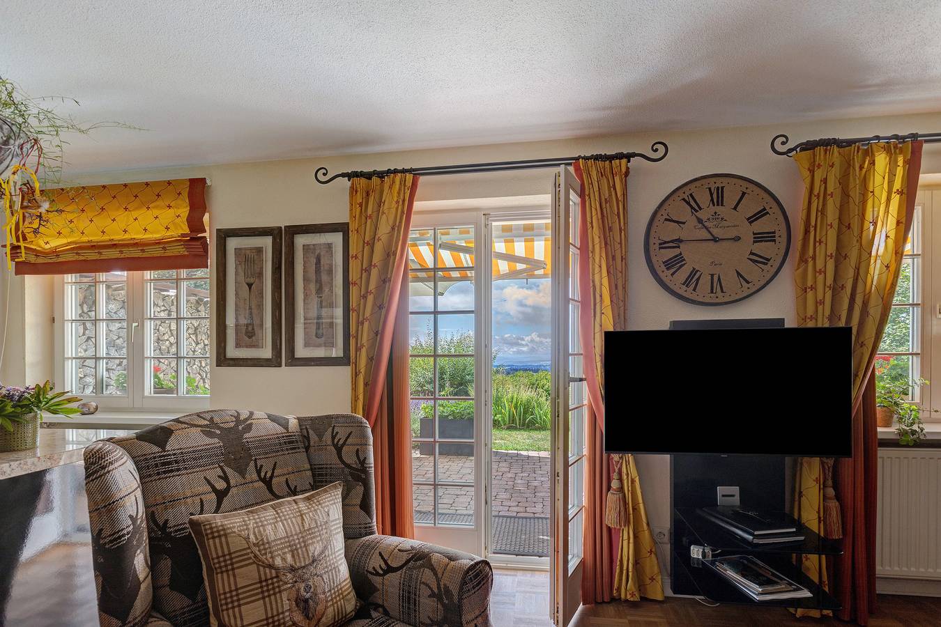 Ganze Wohnung, Ferienwohnung 'Garden Suite' mit Bergblick, privater Terrasse und Wi-Fi in Höchenschwand, Südschwarzwald