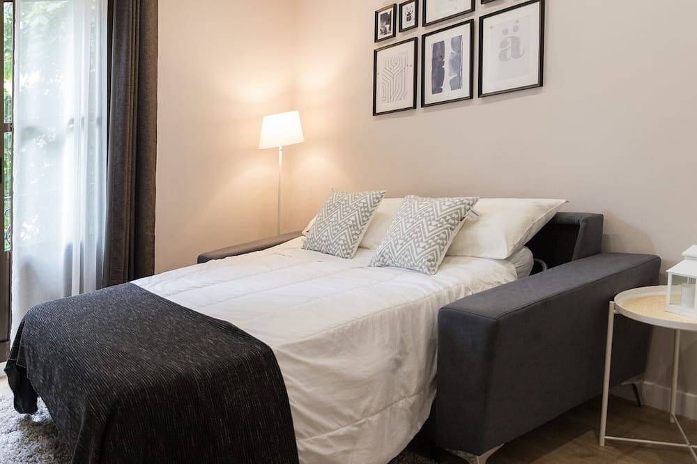 Entire apartment, Beautiful central apartment, renovated, near Laurel and Espolon, cathedral view, free Wifi in Logroño, La Rioja Province