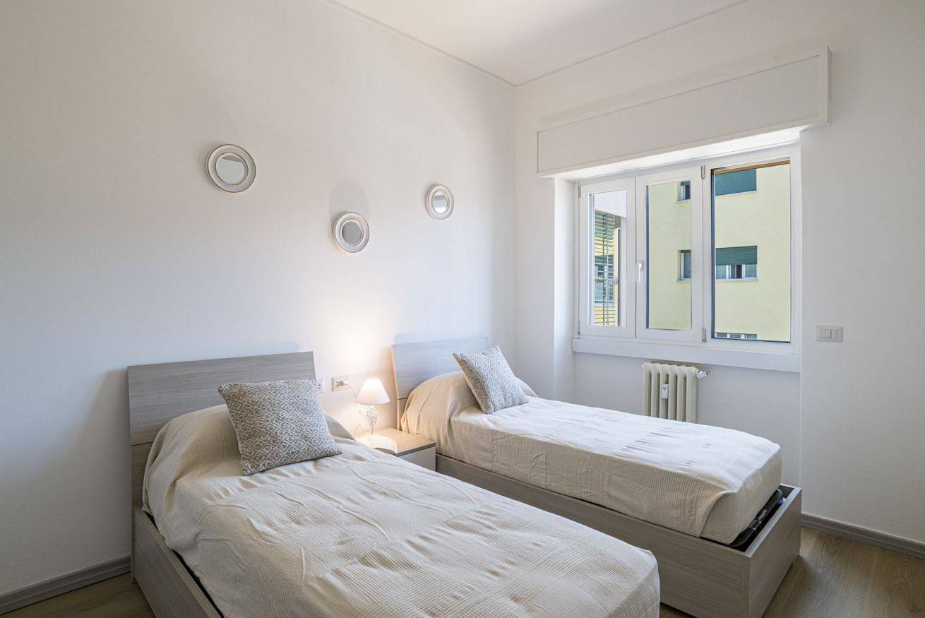 Appartamento intero, Guesthost - Comfy Flat with Balcony in Como, Lago di Como