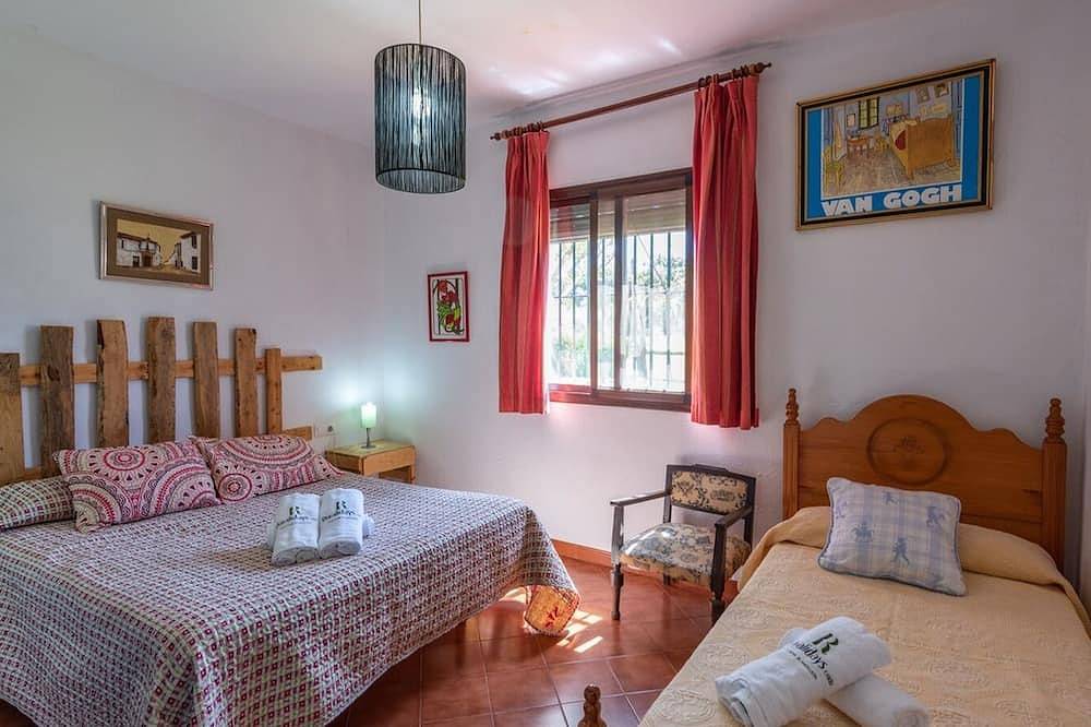 Santa Catalina Villamartín by Ruralidays in Villamartín, Pueblos Blancos