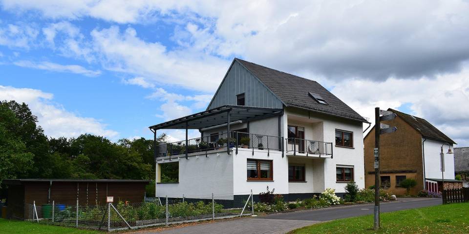 Ferienwohnung für 4 Personen, mit Balkon und Terrasse sowie Garten an der Burg Eltz - 2