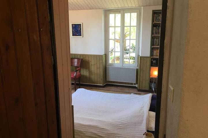 Stay by the ocean in a pretty 19th-century house near the beaches. in Brem-sur-Mer, Loire-Tal