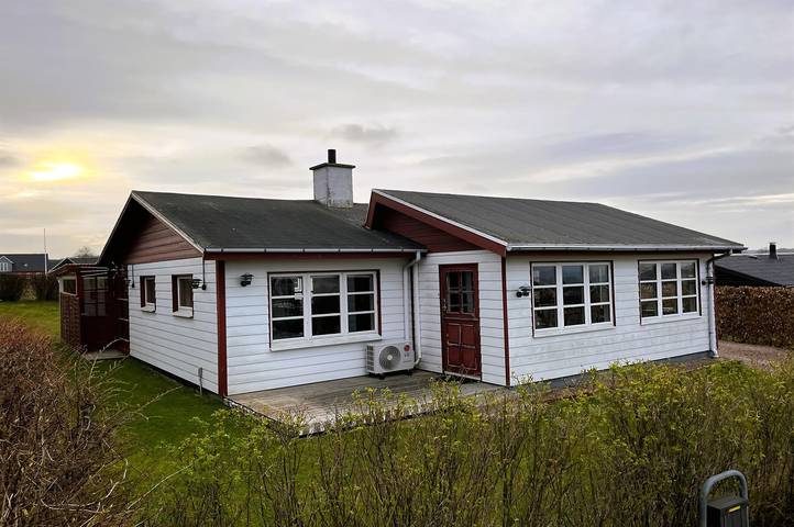 Ferienhaus für 6 Personen, mit Terrasse und Garten in Tårup