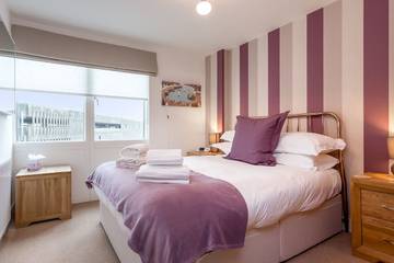 Apartment for 3 People in Poole, Poole Harbour, Photo 4