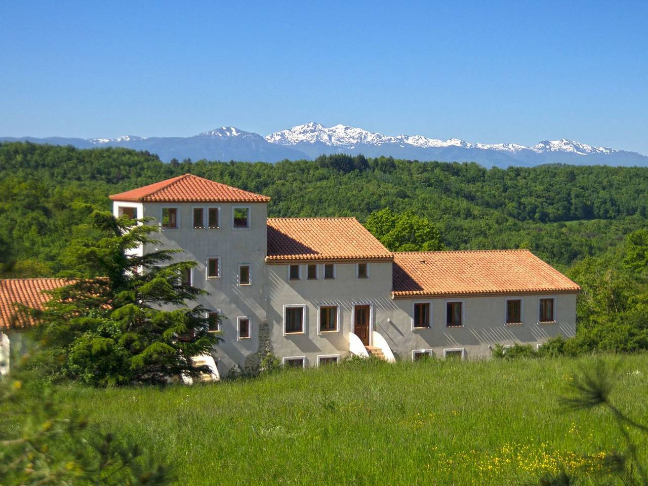 Sehr großes Ferienhaus inmitten der Natur in Sonnac-sur-l'Hers, Région de Limoux