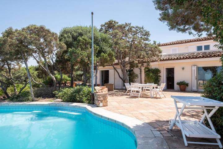 Villa pour 8 personnes, avec piscine ainsi que jardin et vue, animaux acceptés à Porto Cervo - 3