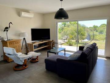 Cottage pour 8 personnes, avec vue ainsi que jardin et vue sur le lac à Bouglon