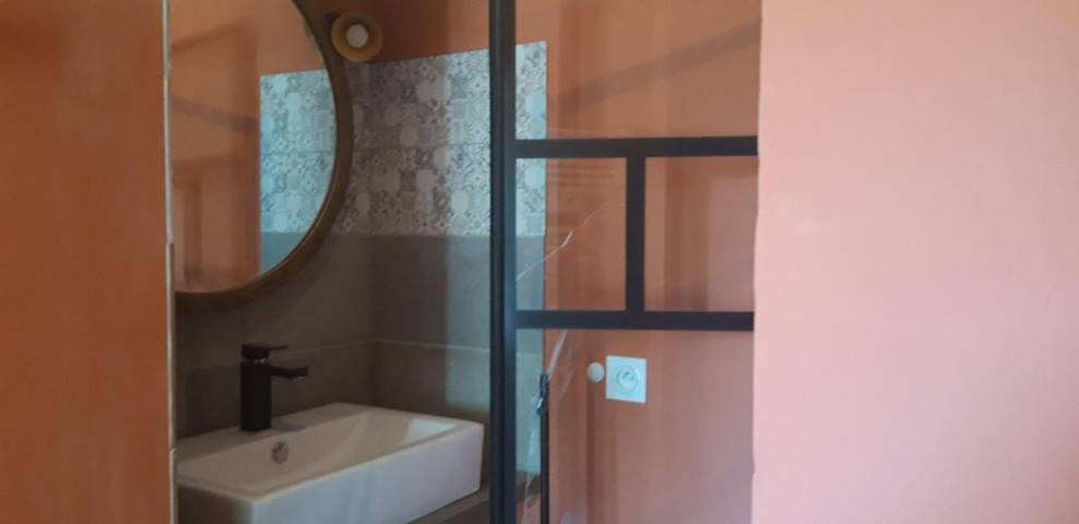 Gîte pour 2 personnes, avec vue et jardin, adapté aux familles à Souvigné - 4