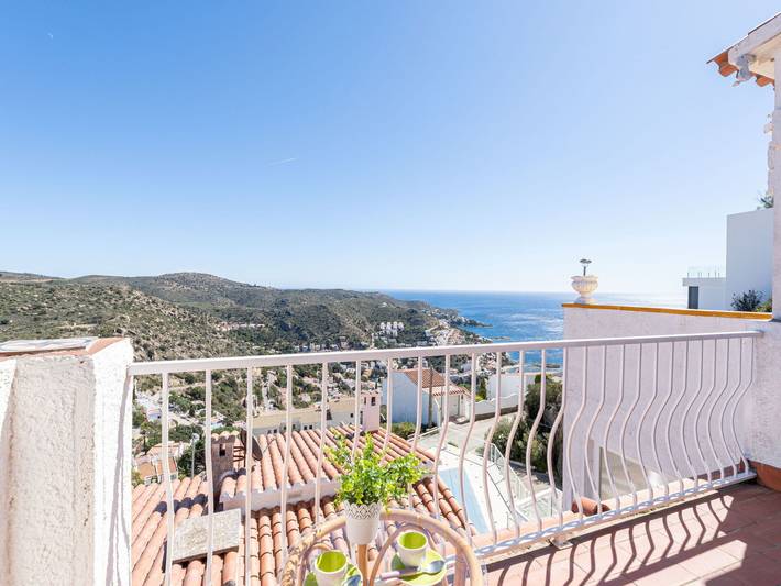 Ferienhaus für 4 Personen, mit Garten in Roses