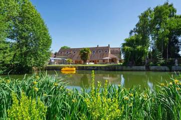Location de vacances pour 14 personnes, avec piscine à Authon-du-Perche
