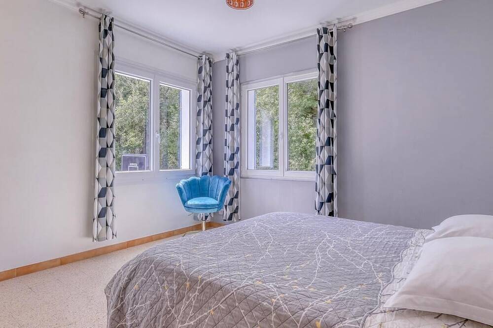 La Villa Ayiti Var 83 At the foot of the Sainte Baume Massif Family-friendly and relaxing in Nans-les-Pins, Brignoles region