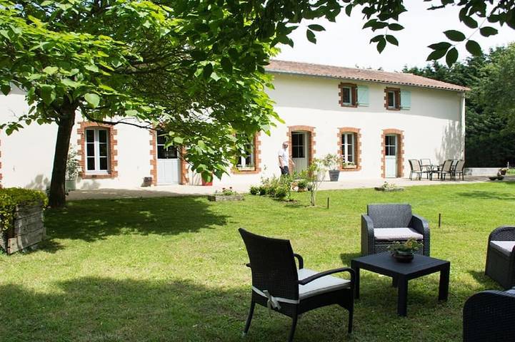 Gîte pour 10 personnes, avec jardin - 1