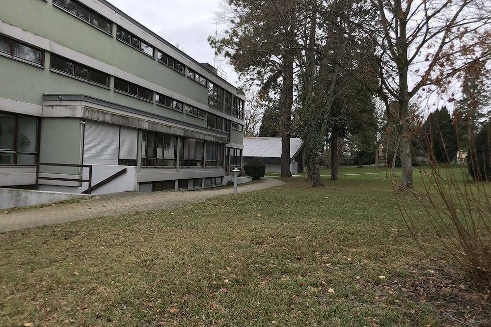 Ganze Wohnung, Ferienwohnung Insel Reichenau mit Pool in Reichenau, Untersee