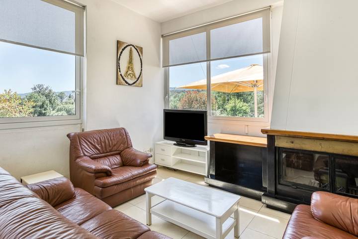 Casa de vacaciones para 26 personas, con jardín en Pla de l'Estany - 4