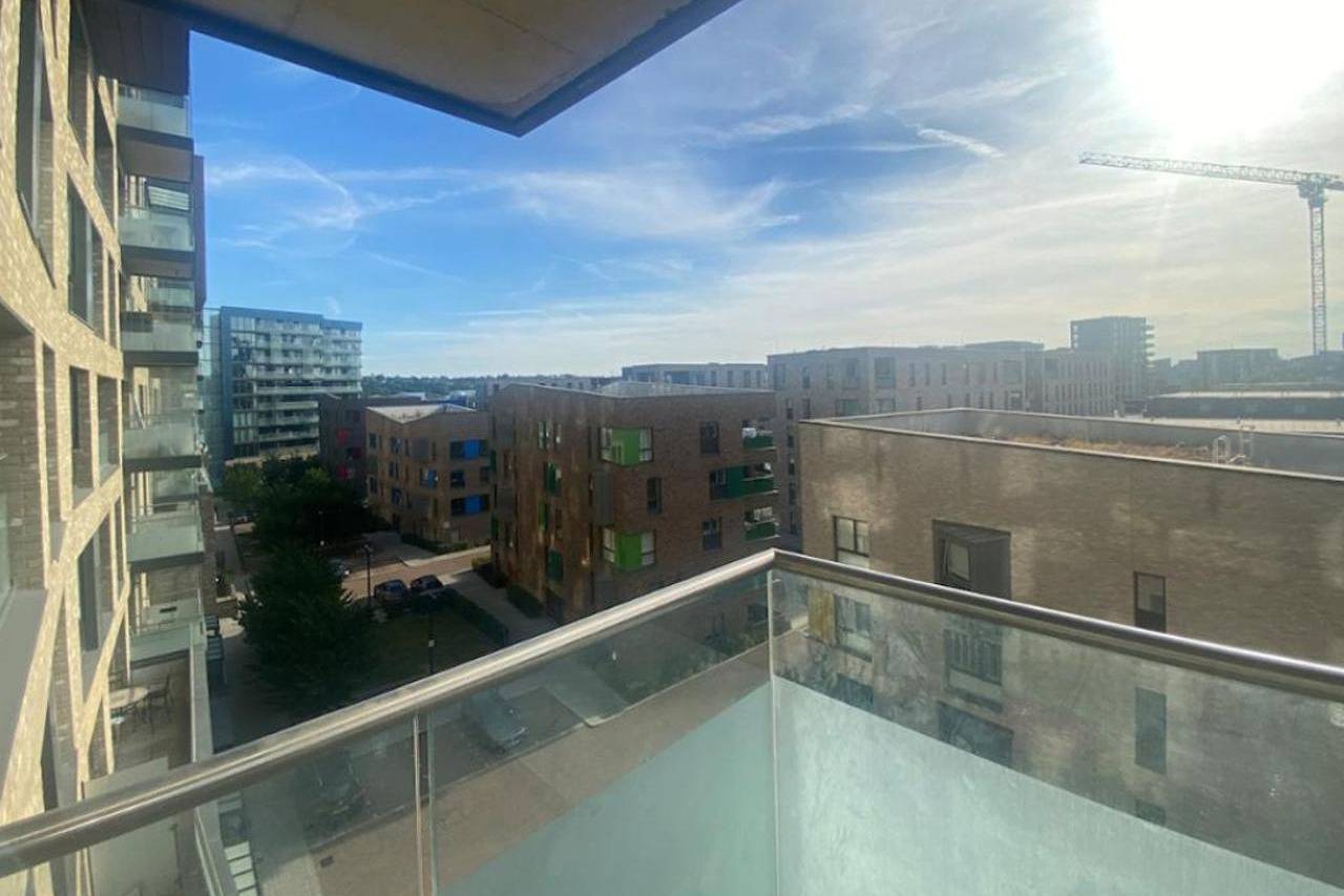 Ganze Ferienwohnung, London Apartment-Next to 02- Balcony in Greenwich, London