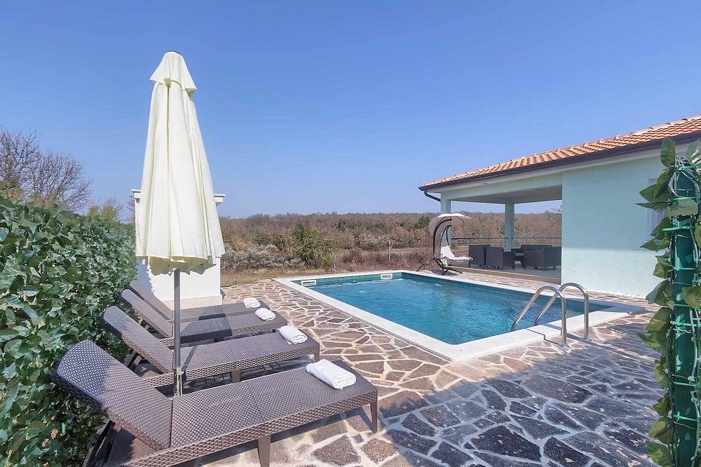 Casa vacanza a Buie a partire da 282€ a notte