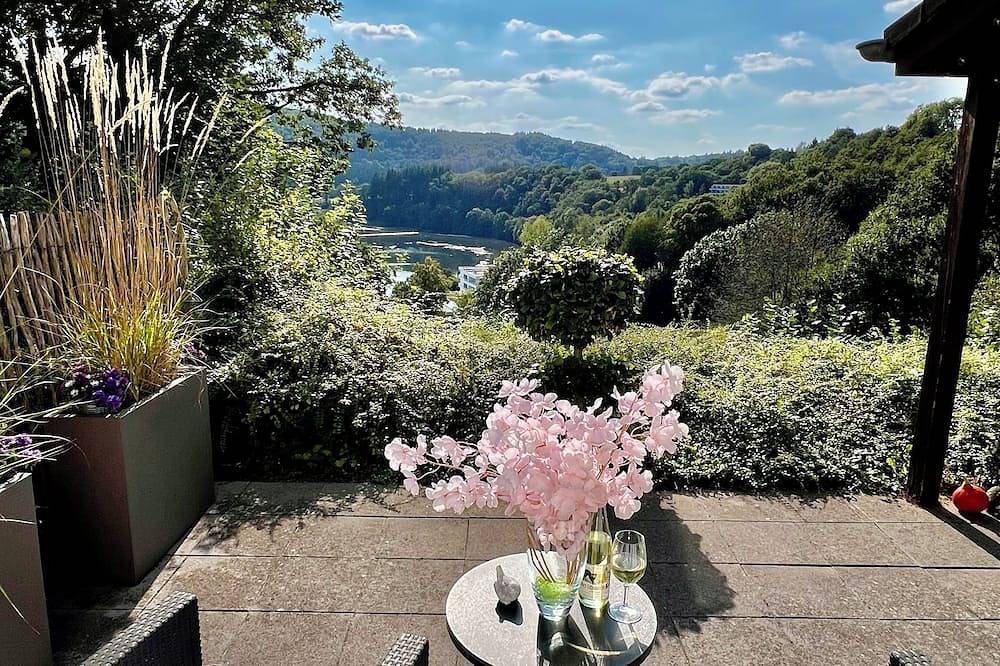 Ferienhaus Seeblick am Bitburger See! Traumhaft gelegen! Einzigartige Aussicht! in Biersdorf am See, Eifelkreis Bitburg-Prüm