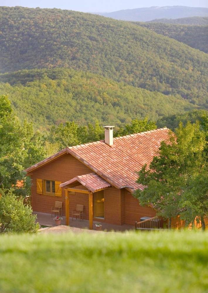 Parc de vacances pour 6 personnes, avec piscine et jardin, adapté aux familles dans le Lot - 4