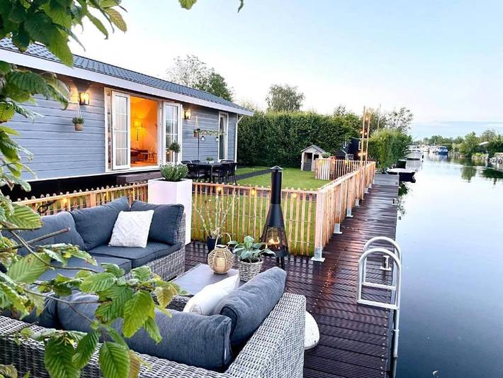 Appartement voor 6 personen, with tuin and uitzicht as well as terras in Vinkeveen
