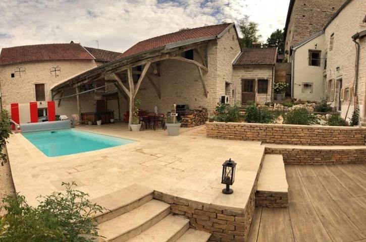 Location de vacances pour 2 personnes, avec jardin ainsi que terrasse et piscine, animaux acceptés à Sainte-Marie-sur-Ouche - 4