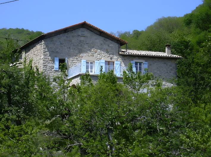 Location de vacances pour 4 personnes, animaux acceptés à Antraigues-sur-Volane