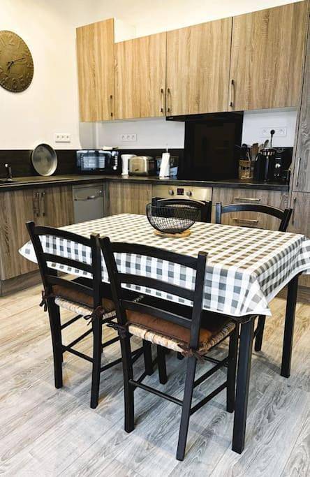 Location de vacances pour 5 personnes, avec jardin ainsi que piscine et vue dans Plage Saint-Jean des Sables - 4