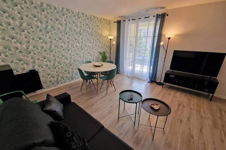 Holiday apartment for 8 people, with garden and balcony - 1