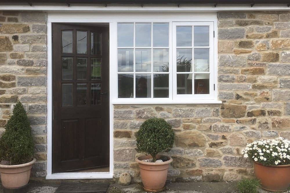 Groom's Cottage  a fabulously quiet paradise in the heart of the Peak District in Castleton, Derbyshire