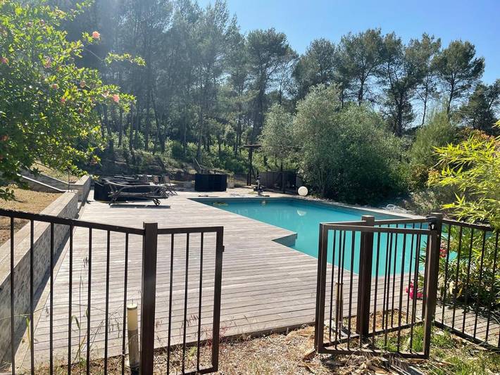Appartement de vacances pour 5 personnes, avec jardin et piscine