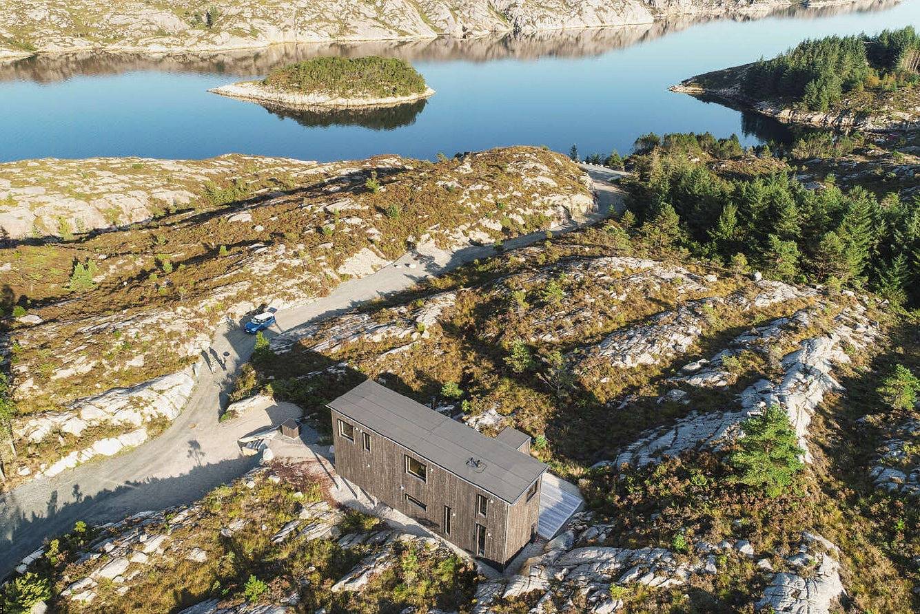 Architektonisch gestaltete Kabine mit Panoramablick in Bømlo
