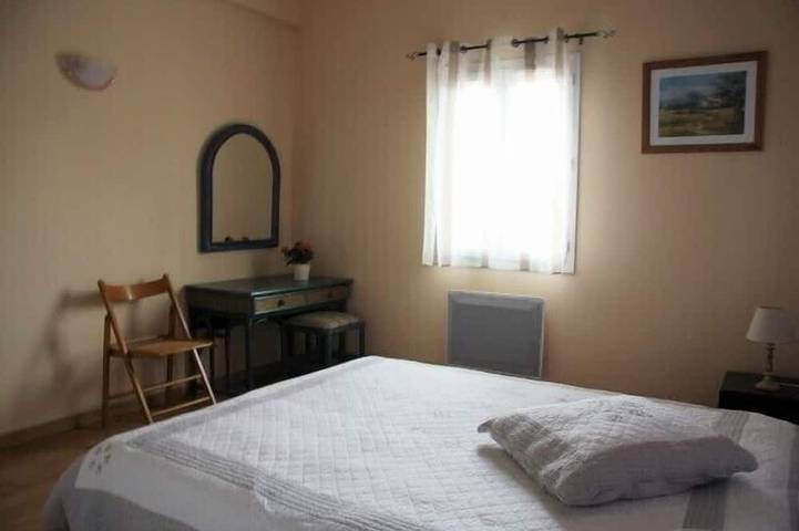 Location de vacances pour 4 personnes, avec terrasse et jardin à Saint-Quentin-la-Poterie - 3