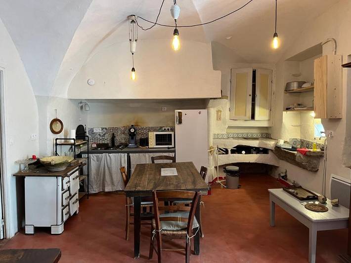 Gîte pour 6 personnes, avec Terrasse à La Coucourde
