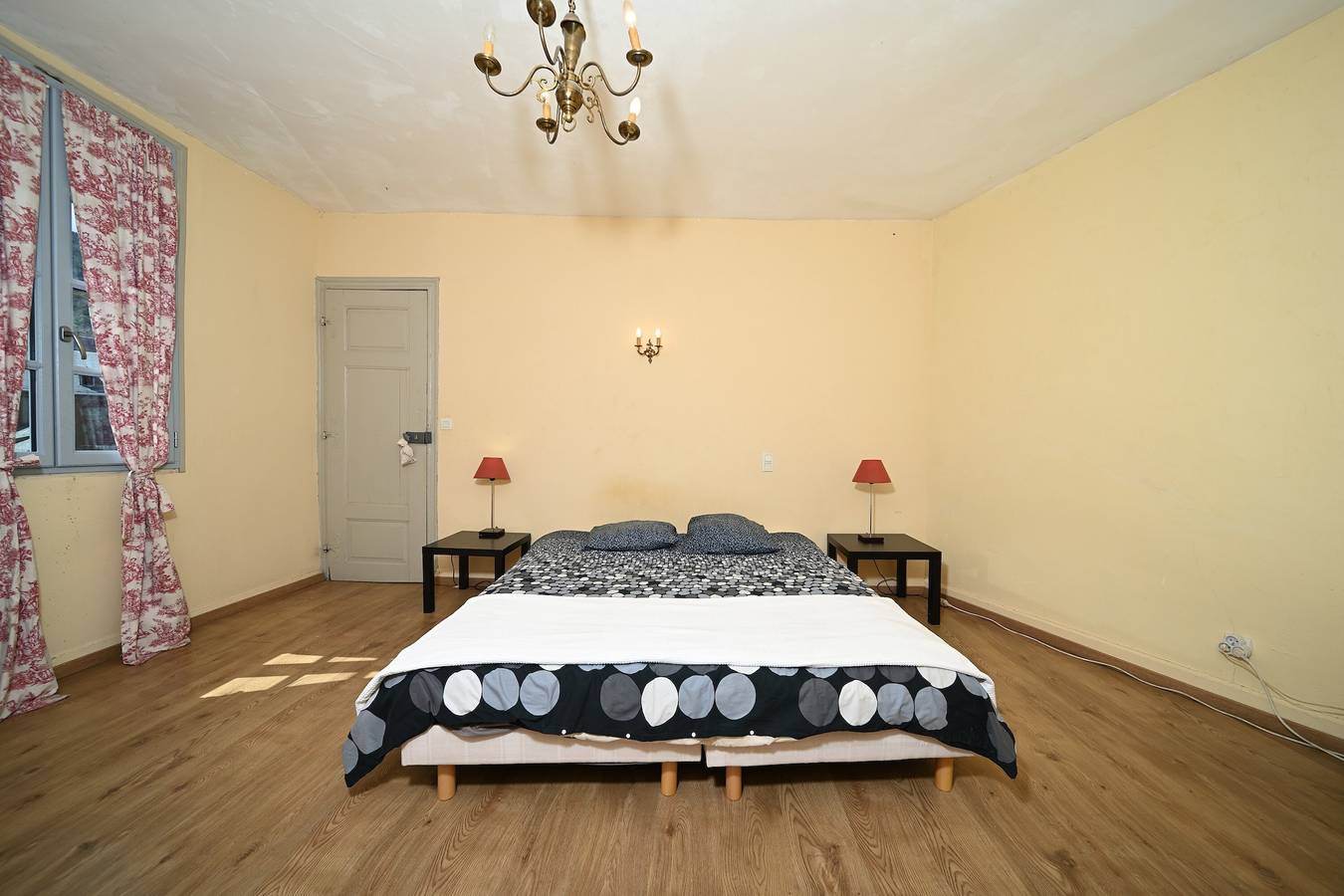 Maison de caractère à Arreau – Vue montagne, balcon, Wifi, parking gratuit, 6 pers, animaux admis in Arreau, Pyrénées