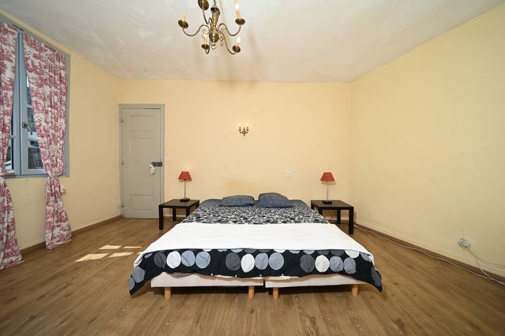 Characterful House in Arreau – Mountain View, Balcony, Wifi, Free Parking, 6 Guests, Pets Welcome in Arreau, French Pyrenees