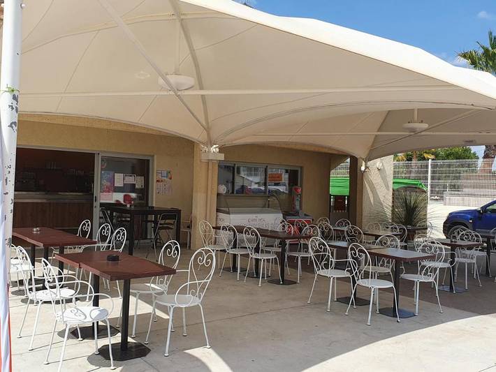 Camping pour 6 personnes, avec piscine ainsi que bassin pour enfant et jardin à Vic-la-Gardiole - 3