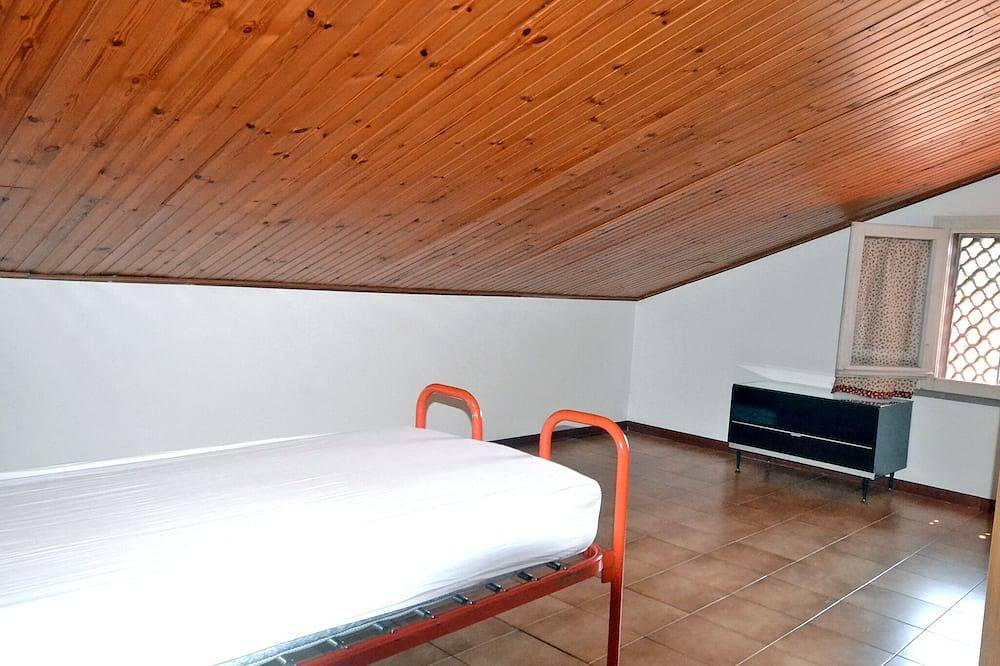 Kopf Haus mit großem Garten, Terrasse mit Grill, 500 mt. vom Meer in Comacchio, Ferrara Provinz