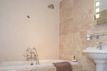 Bed And Breakfast for 2 People in Cumbria, North West England, Photo 3