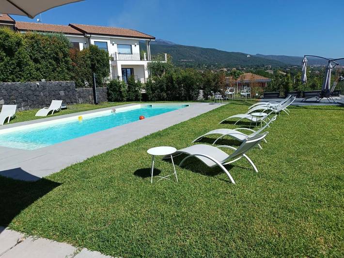 Casa vacanza per 7 persone, con giardino e piscina nonché idromassaggio - 1