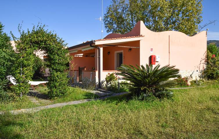 Cozy Cirella Apartment with Parking & WiFi in Diamante, Tyrrhenian Coast Kalabria