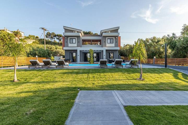 Location de vacances pour 5 personnes, avec jardin ainsi que vue et piscine dans Pefkochori - 4