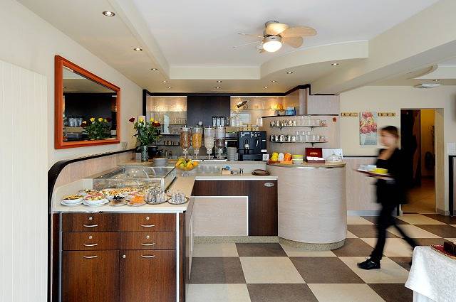 Hôtel Bon Port - Single room in Montreux, Lake Geneva