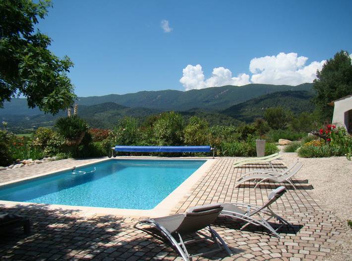 Gîte pour 2 personnes, avec terrasse ainsi que jardin et piscine dans le Luberon - 2