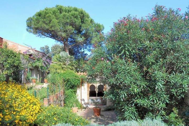 Location de vacances pour 10 personnes, avec jardin et jacuzzi à Alénya