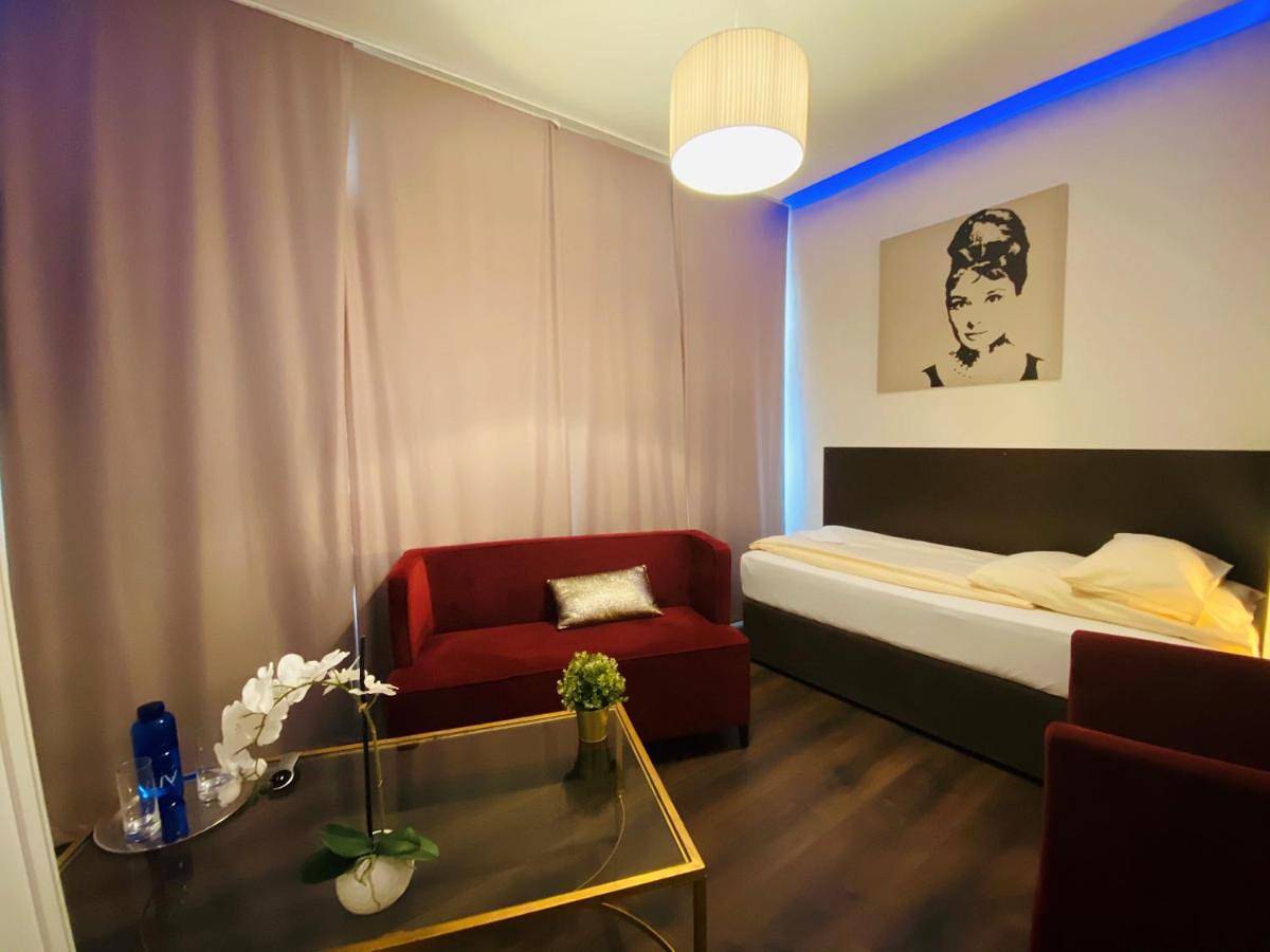 Ganze Ferienwohnung, Deluxe Apartment in Linden-Limmer, Hannover