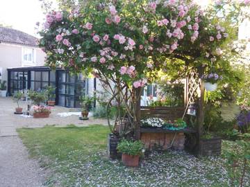 Chambre d’hôte pour 5 personnes, avec jardin et vue, animaux acceptés dans Blaslay