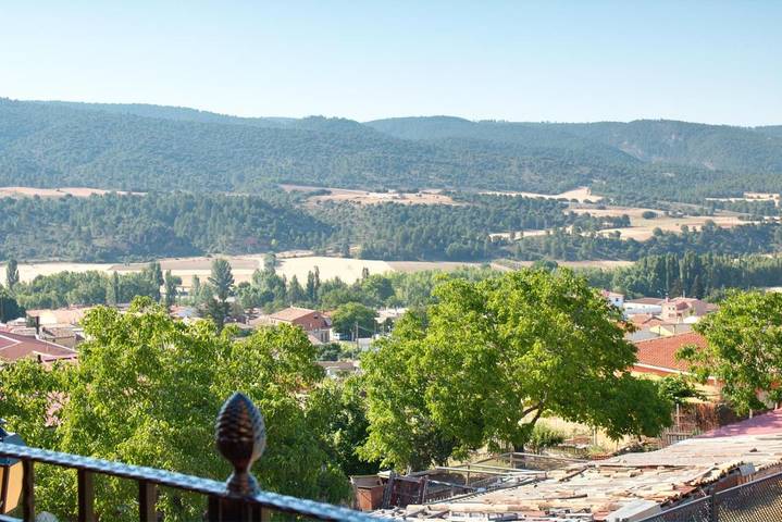 Casa rural para 7 personas, con Terraza y Jacuzzi además de Jardín y Piscina en Provincia de Cuenca - 2