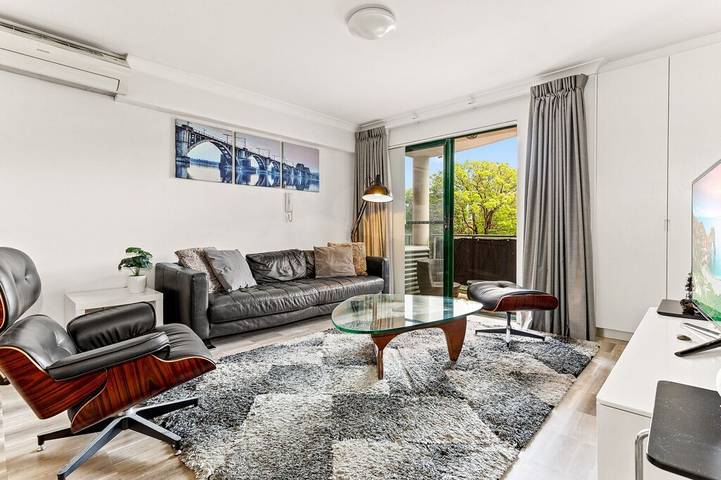 Apartament wakacyjny dla 4 osób, z balkon i basen w Redfern
