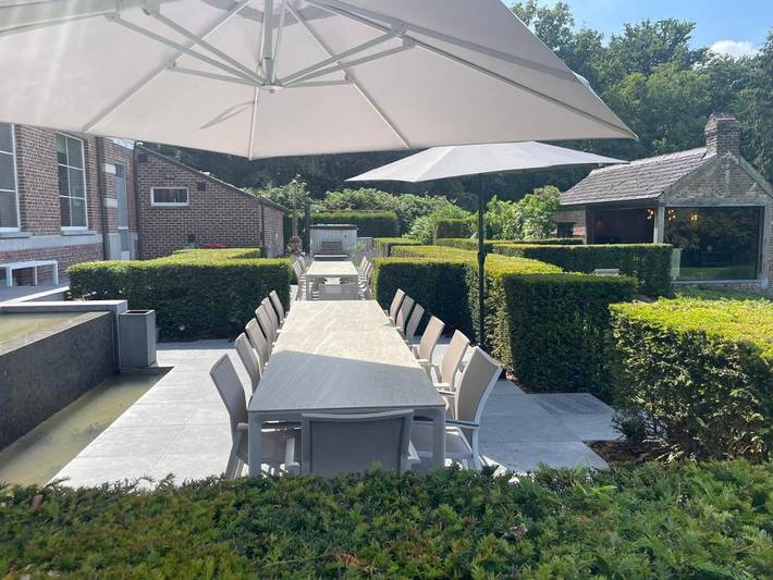 Location de vacances pour 24 personnes, avec Balcon et Jacuzzi ainsi que Terrasse et Jardin à Merelbeke - 2